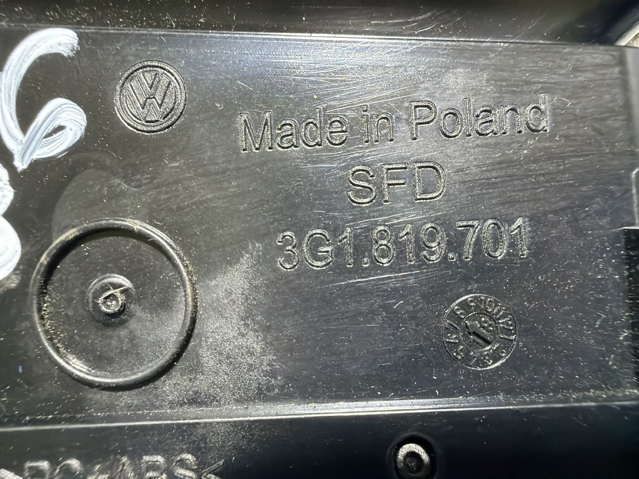 DIJELOVI RESETKA VENTILACIJE VW PASSAT B8 > 14-19 2.0 3G1819701