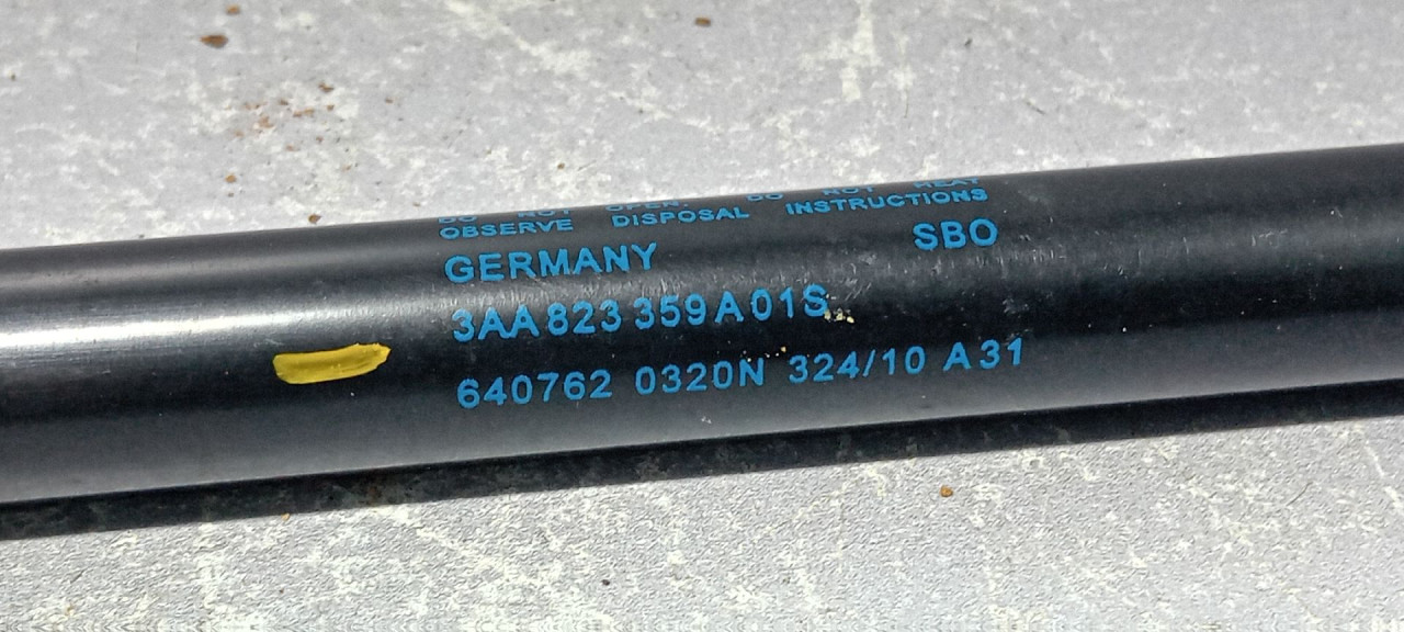 AMORTIZER HAUBE VW PASSAT B7 > 10-14 3AA823359A