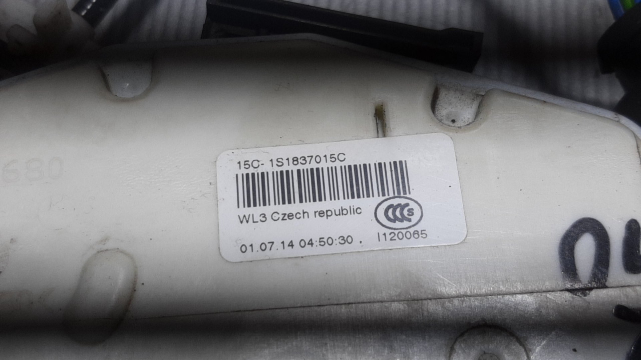 DIJELOVI BRAVA VRATA SKODA FABIA > 14- 1S1837015C