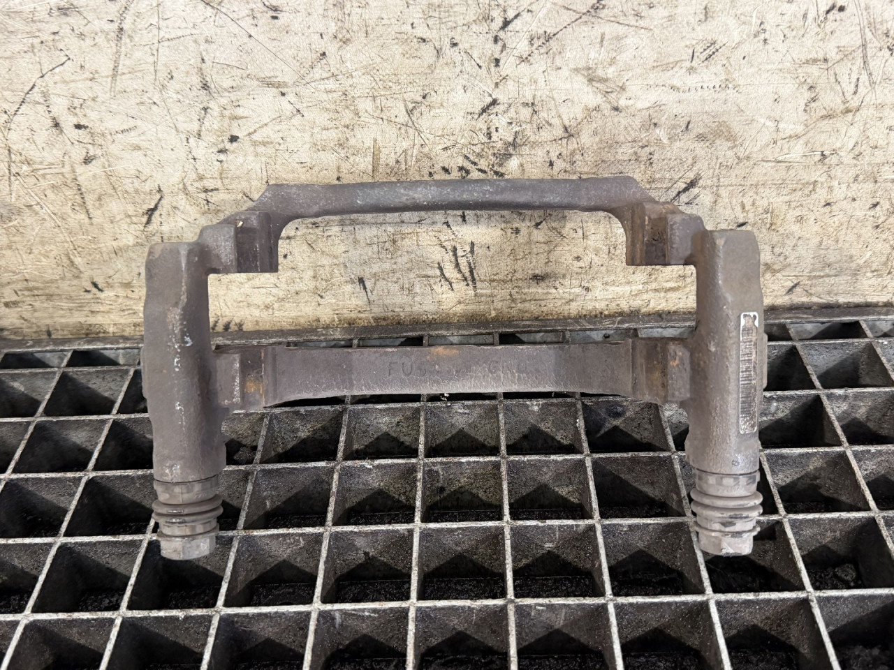 DIJELOVI NOSAC VW PASSAT B8 > 14-19 2.0