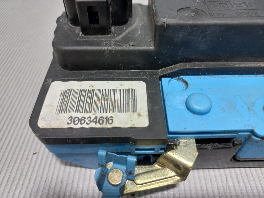 DIJELOVI BRAVA VRATA VOLVO S70/V70 > 00-04 30634616