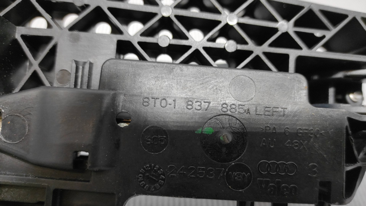 RUCKA VRATA AUDI A4 (B8) > 07-11 8T0837885A