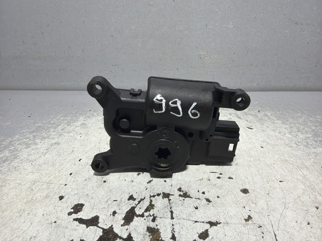 DIJELOVI MOTORIC KLAPNE VW PASSAT B8 > 14-19 1.6 5Q0907511A