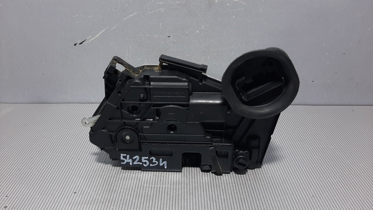 DIJELOVI BRAVA VRATA VW GOLF 6 > 08-12 5K4839016B