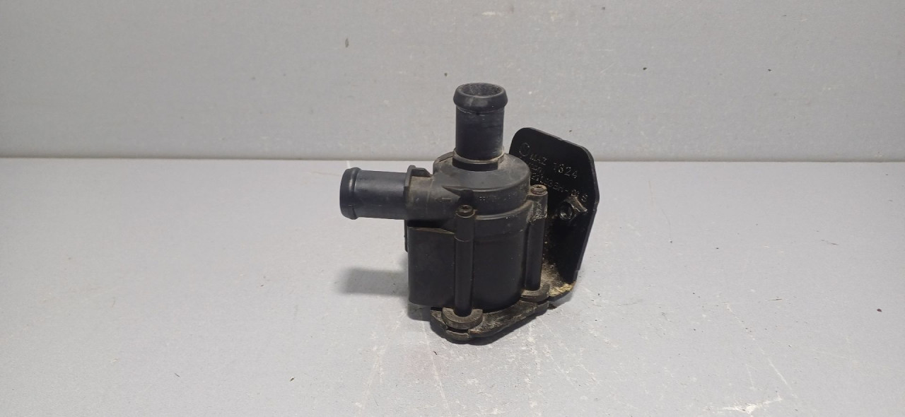 DIJELOVI POMOCNA PUMPA VODE SKODA KODIAQ > 21- 2.0 5Q0965561B