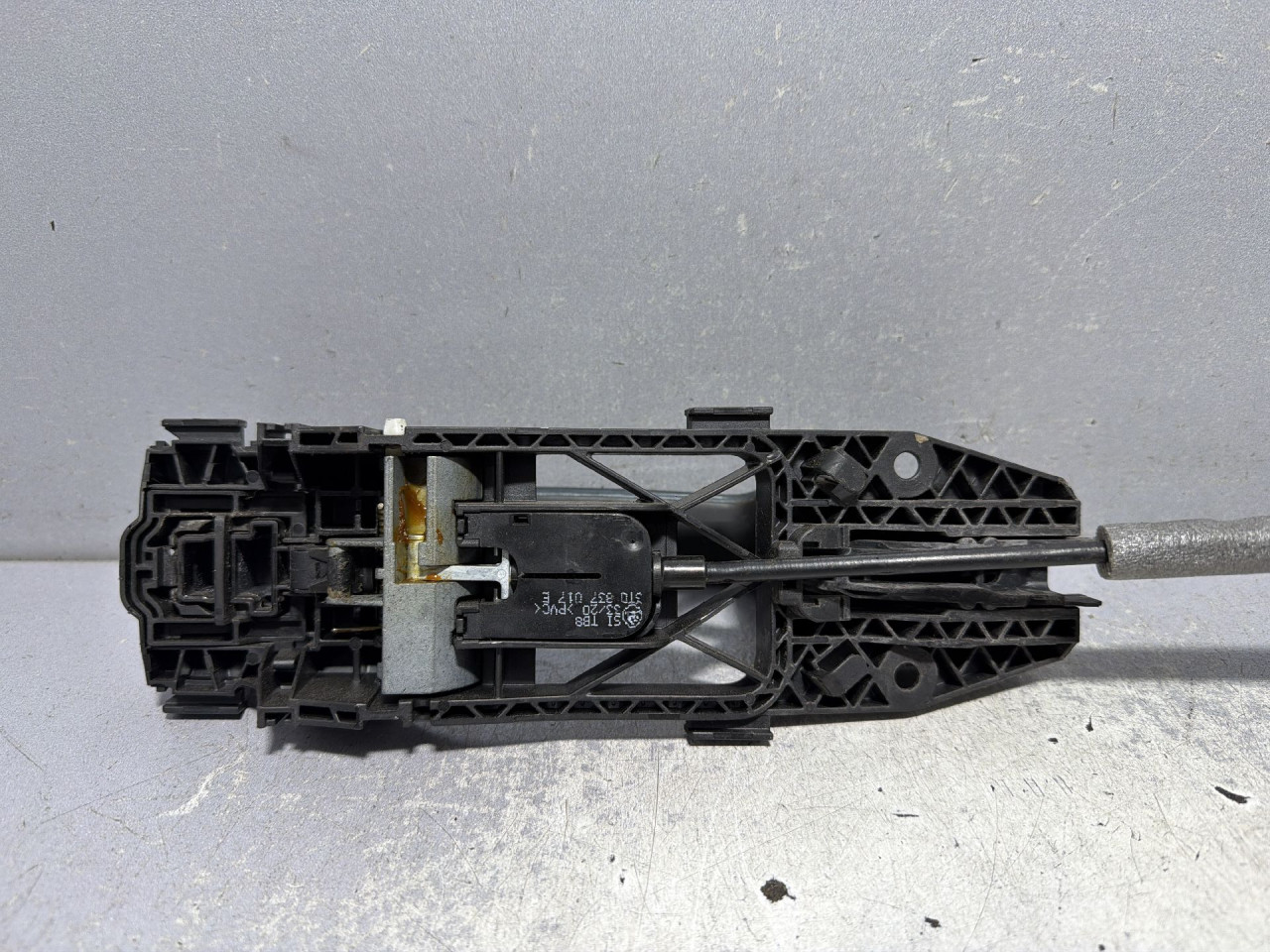 DIJELOVI RUCKA VRATA SKODA OCTAVIA > 19- 1.0 8V0839885