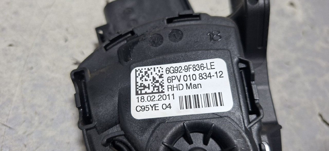 DIJELOVI PAPUCICA GASA FORD S-MAX > 10-15 2.0 6G929F836LE