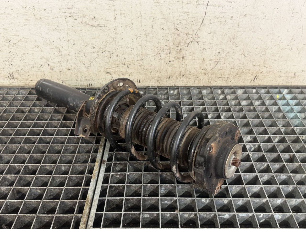 DIJELOVI AMORTIZER VW PASSAT B7 > 10-14 3C0413031AT