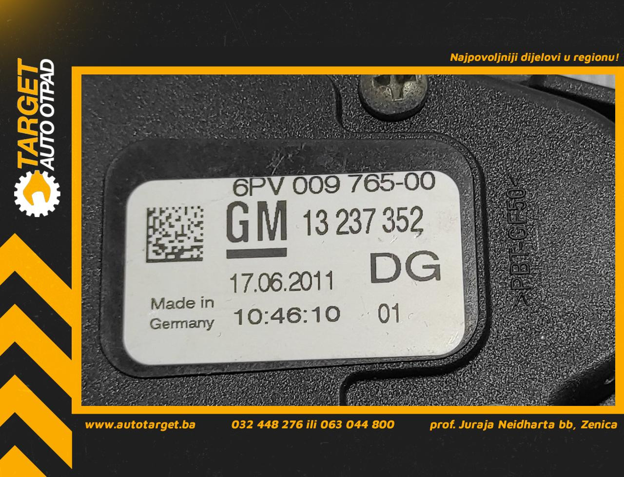 DIJELOVI PAPUCICA GASA OPEL INSIGNIA > 09-13 2.0 13237352