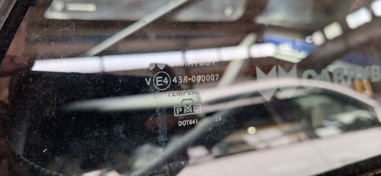 DIJELOVI STAKLO NISSAN NAVARA PATHFINDER > 10-15