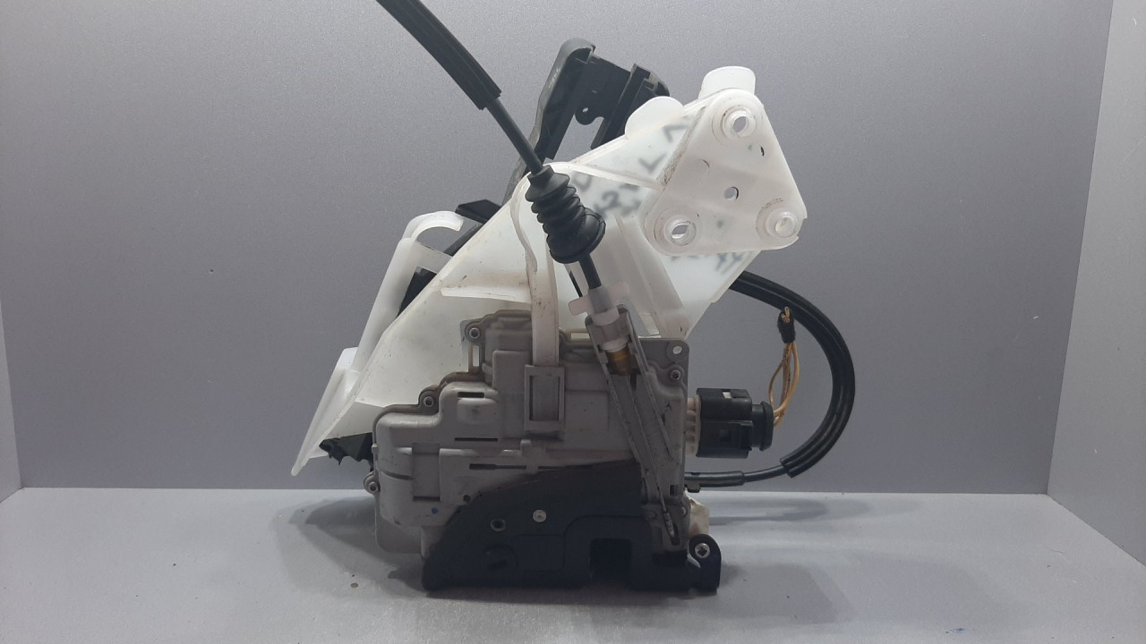BRAVA VRATA VW PASSAT B6 > 05-10 3C4839015A