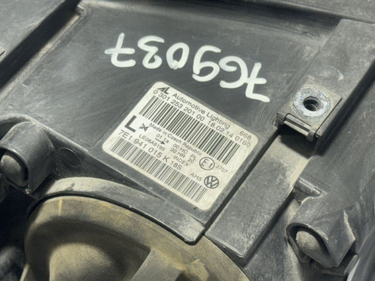 DIJELOVI FAR VW T5 > 09-15 7E1941015K