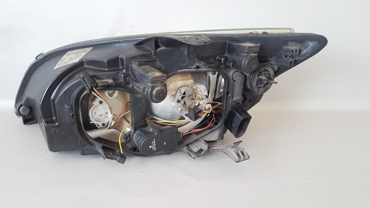 DIJELOVI FAR FORD FOCUS > 05-07 4M5113W029AC