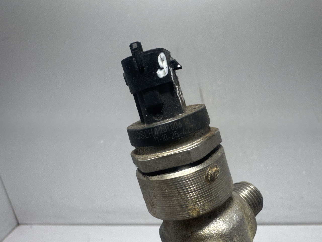 SENZOR PRITISKA GORIVA FIAT FIORINO > 07-16 0281006164