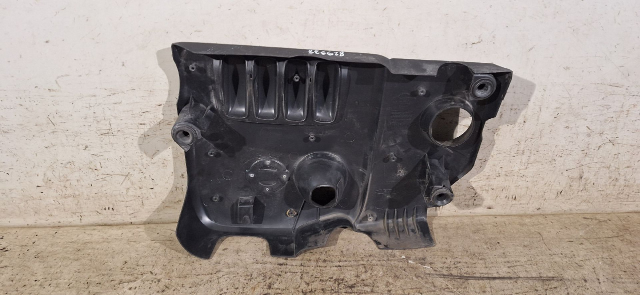 DIJELOVI POKLOPAC MOTORA NISSAN QASHQAI > 10-13