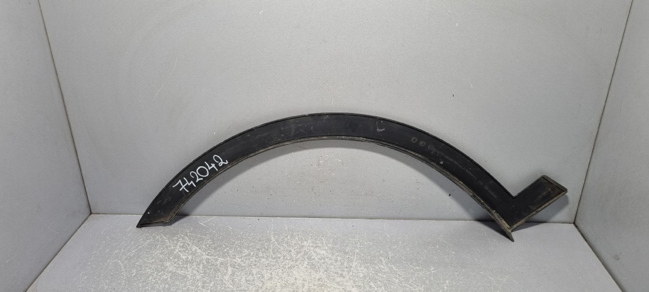 DIJELOVI RUB BLATOBRANA VW GOLF 8 > 19- 5H9853718