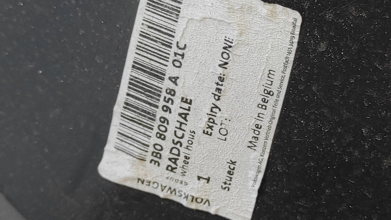 UNUTRASNJI BLATOBRAN VW PASSAT B5 > 00-05 3B0809958A