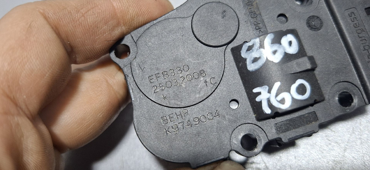DIJELOVI MOTORIC KLAPNE AUDI A4 (B8) > 07-11 2.0 K9749004
