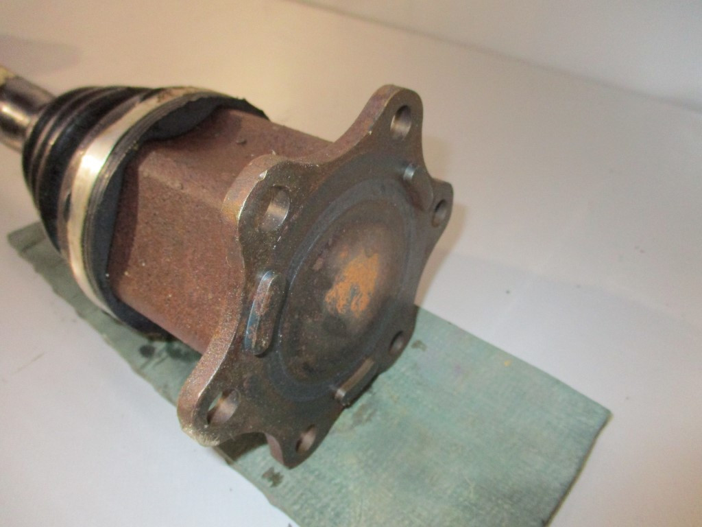 POLUOSOVINA AUDI A4 (B7) > 04-07 8E0407271AR