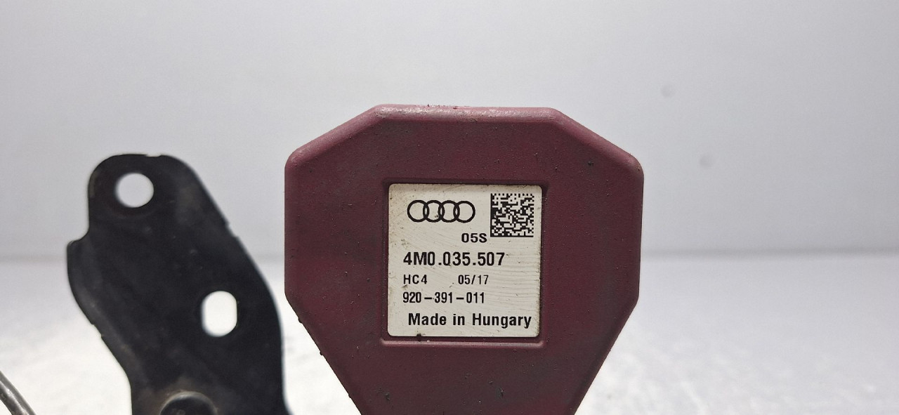 DIJELOVI ANTENA AUDI A4 (B9) > 15-18 4M0035507