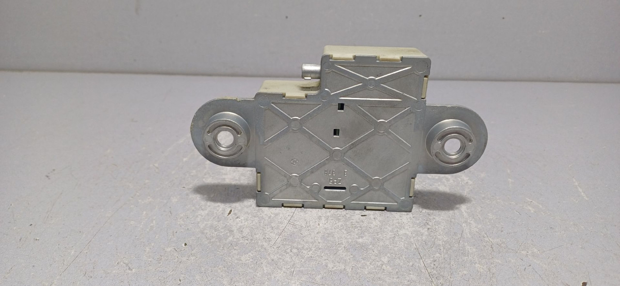 ELEKTRONIKA MODUL BMW SERIJA 3 (E90/E91) > 09-11 693502