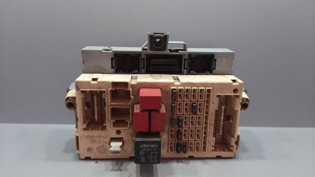 ELEKTRONIKA KUTIJA OSIGURACA FIAT STILO > 01-10 4679761