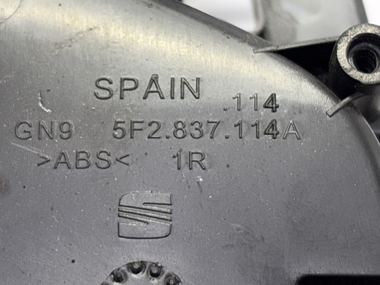 DIJELOVI RUCKA VRATA SEAT LEON > 17-20 5F2837114A