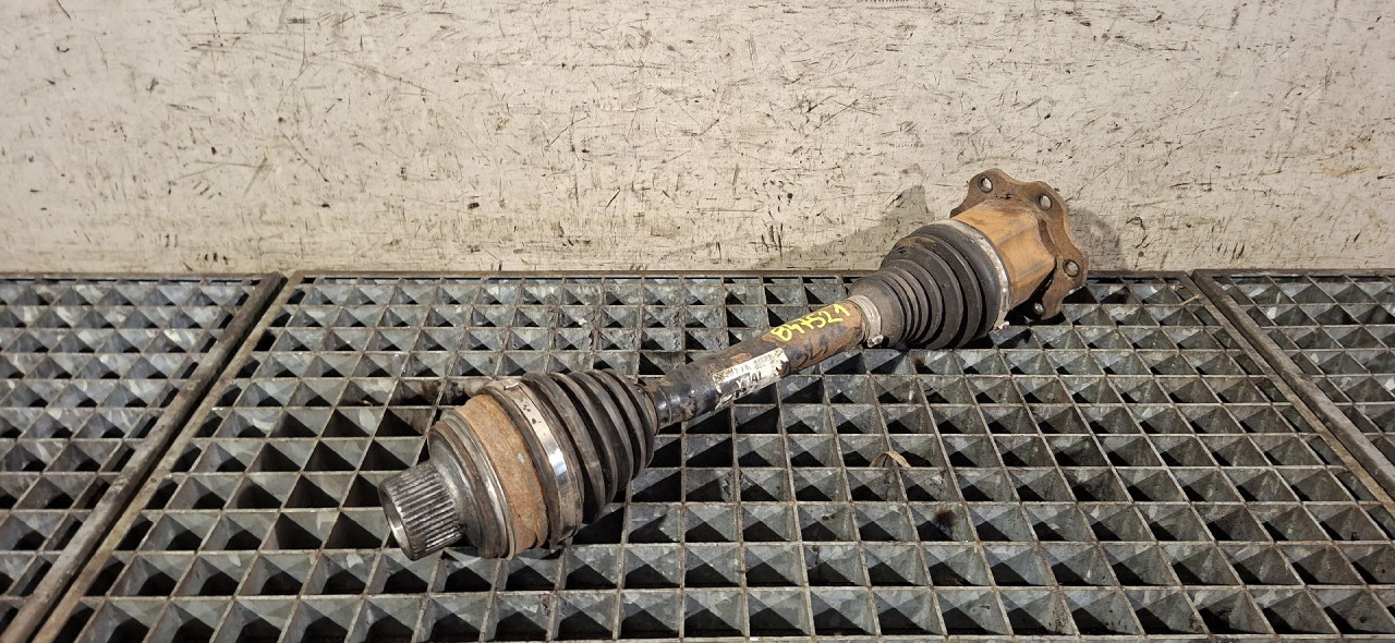 DIJELOVI POLUOSOVINA AUDI A4 (B8) > 12-15 2.0 8K0407271AL