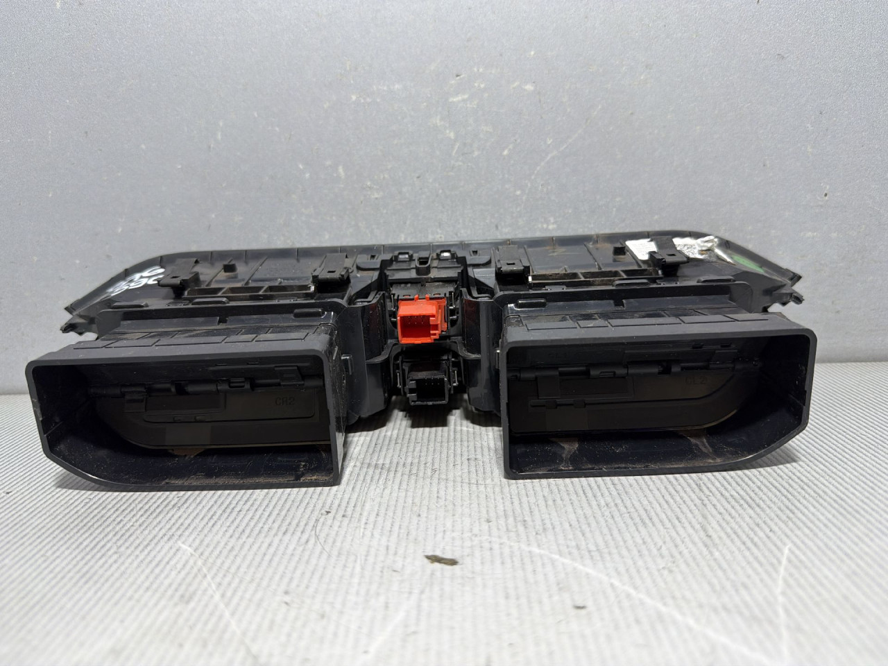 DIJELOVI RESETKA VENTILACIJE SKODA KODIAQ > 21- 2.0 57H820951C