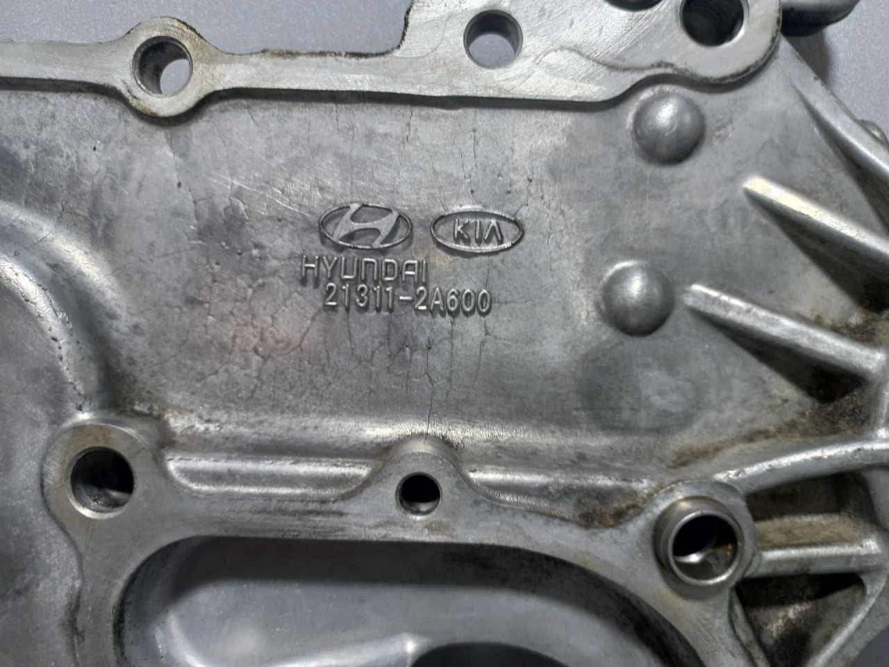 DIJELOVI DEKLO KIA SPORTAGE > 11-15 1.7 21311-2A600