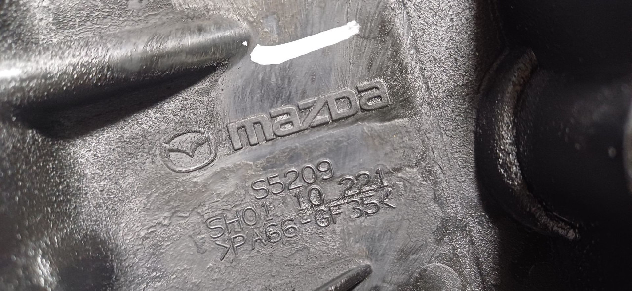 DIJELOVI DEKLO MAZDA 6 > 13-16 SH0110221