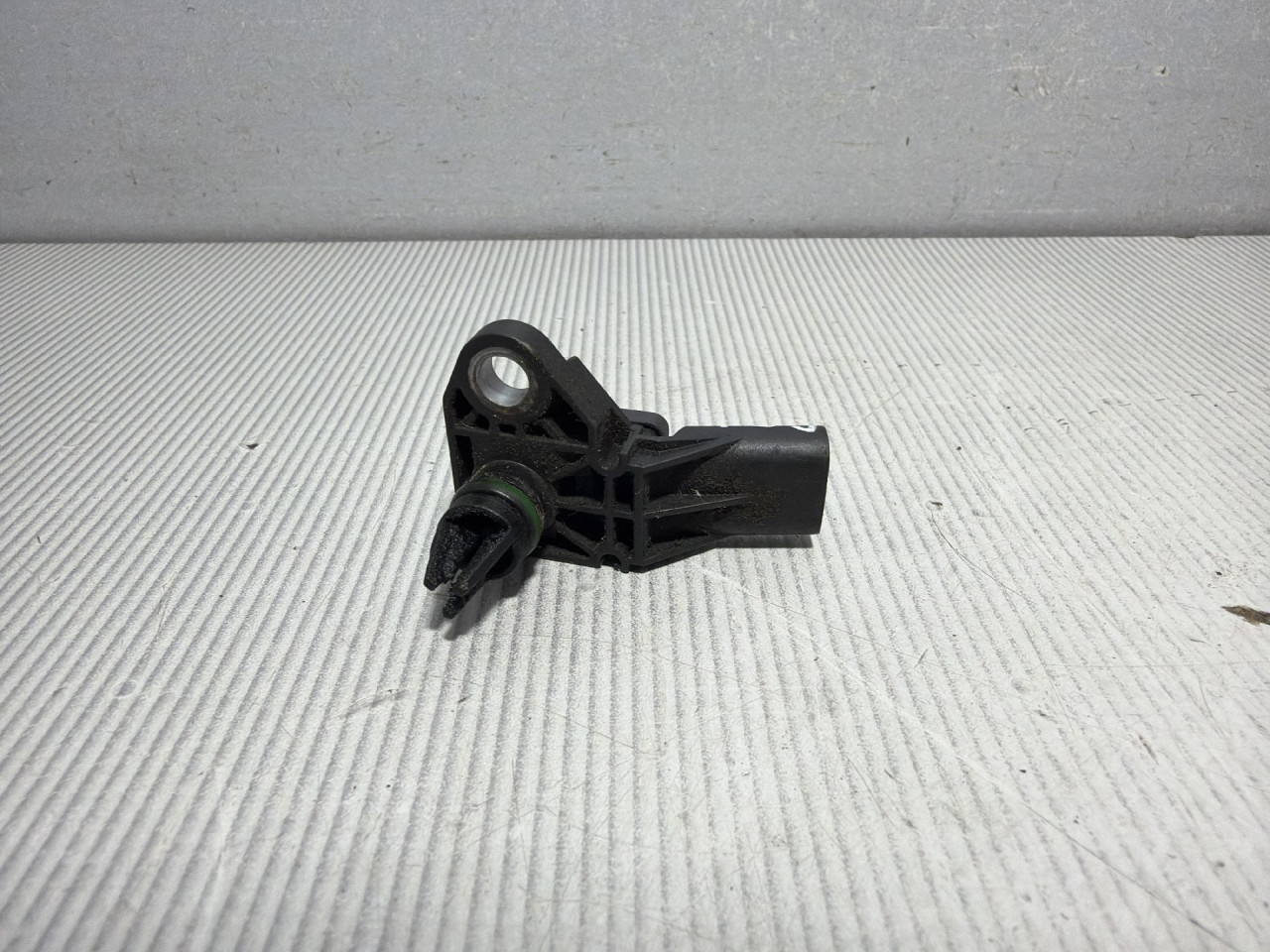 DIJELOVI MAP SENZOR AUDI A6 4G > 14-18 3.0 06E906051T