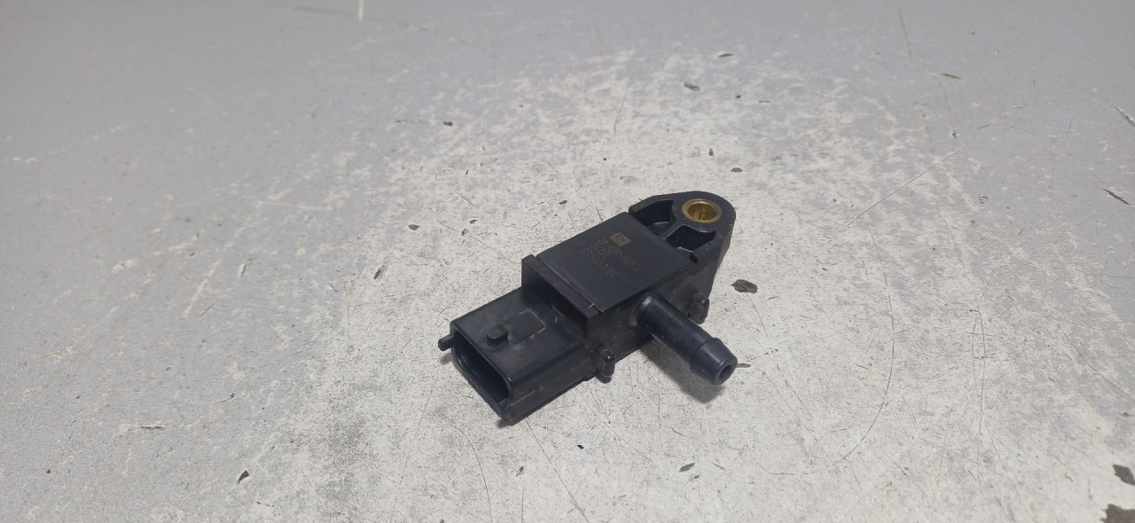 DIJELOVI SENZOR PRITISKA OPEL INSIGNIA > 14-16 2.0 55566186