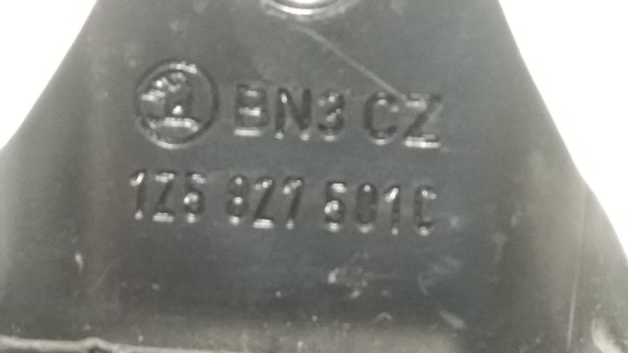 BRAVA GEPEKA SKODA OCTAVIA > 04-08 1Z5827501C