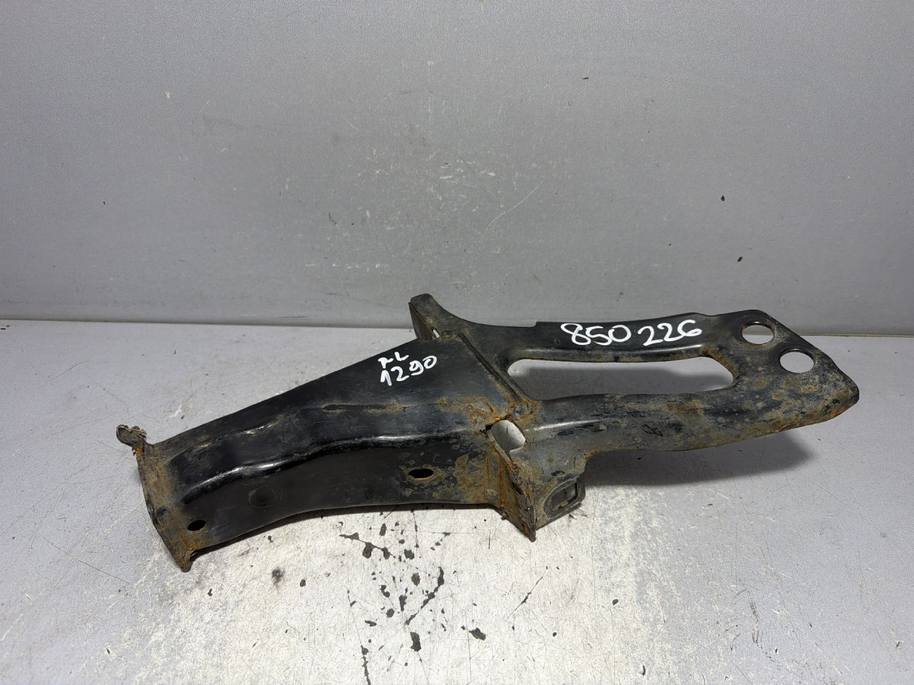 DIJELOVI NOSAC VOLVO XC60 > 13-17 2.4