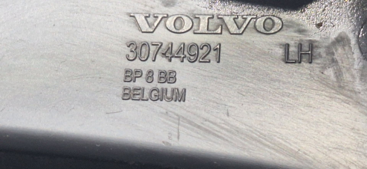DIJELOVI RESETKA BRANIKA VOLVO S40/V50 > 07-12 30744921