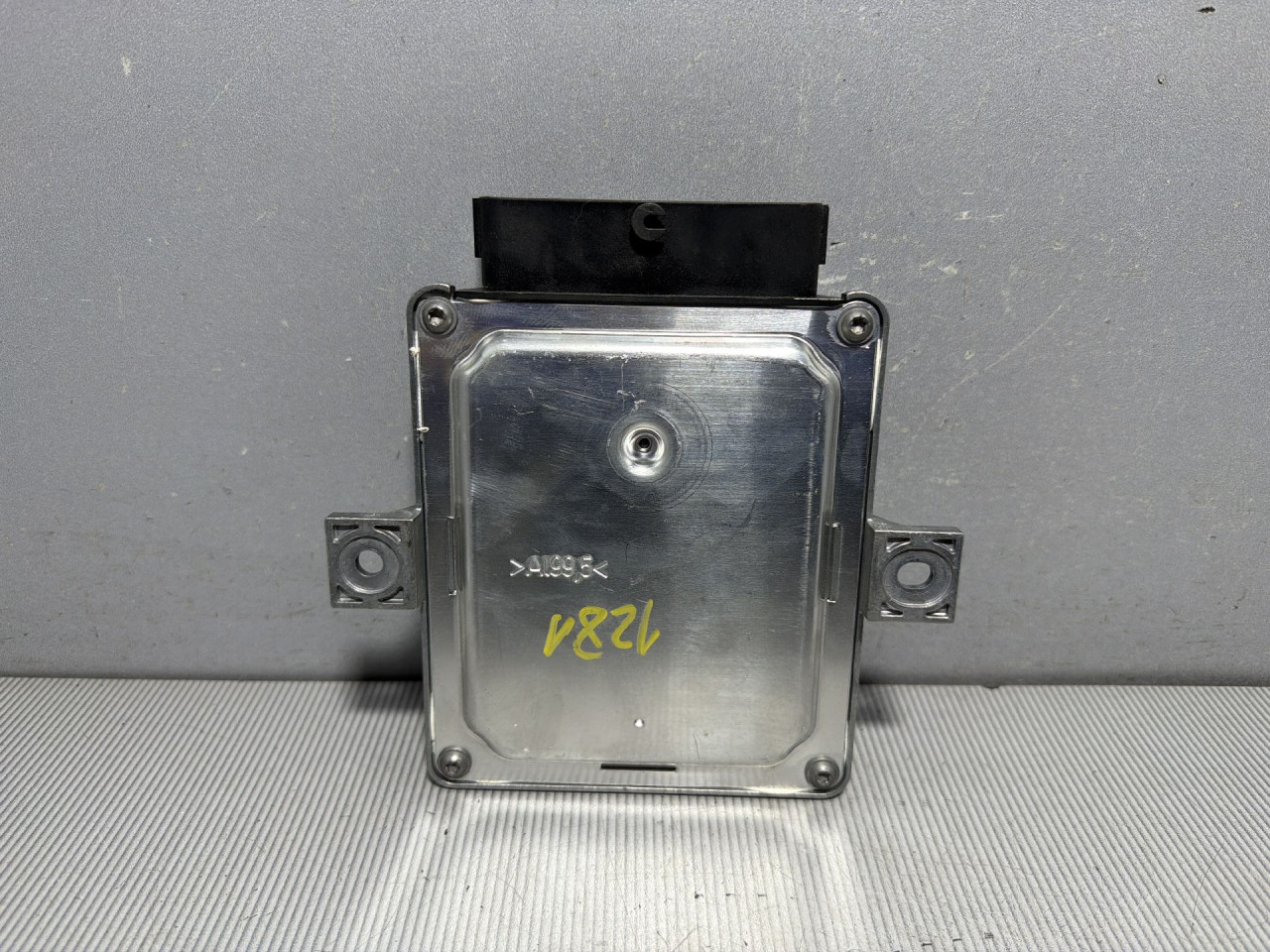 DIJELOVI ELEKTRONIKA MODUL VW TOUAREG > 18- 3.0 4M0907355D