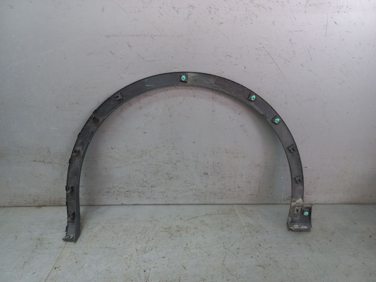 DIJELOVI RUB BLATOBRANA VW ID.4 > 20- 11A853718E