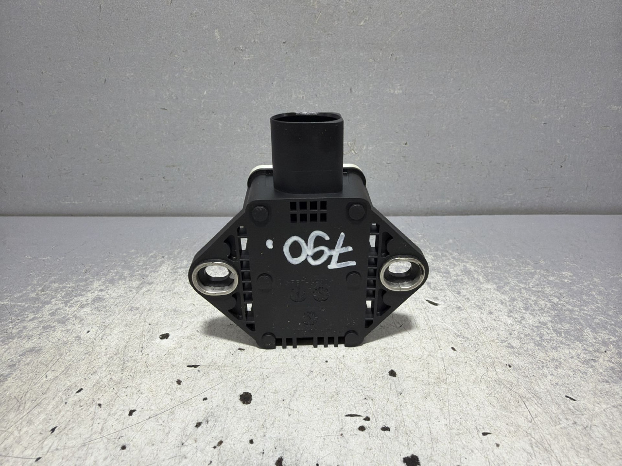 DIJELOVI ELEKTRONIKA ESP AUDI A4 (B8) > 12-15 2.0 8R0907637B