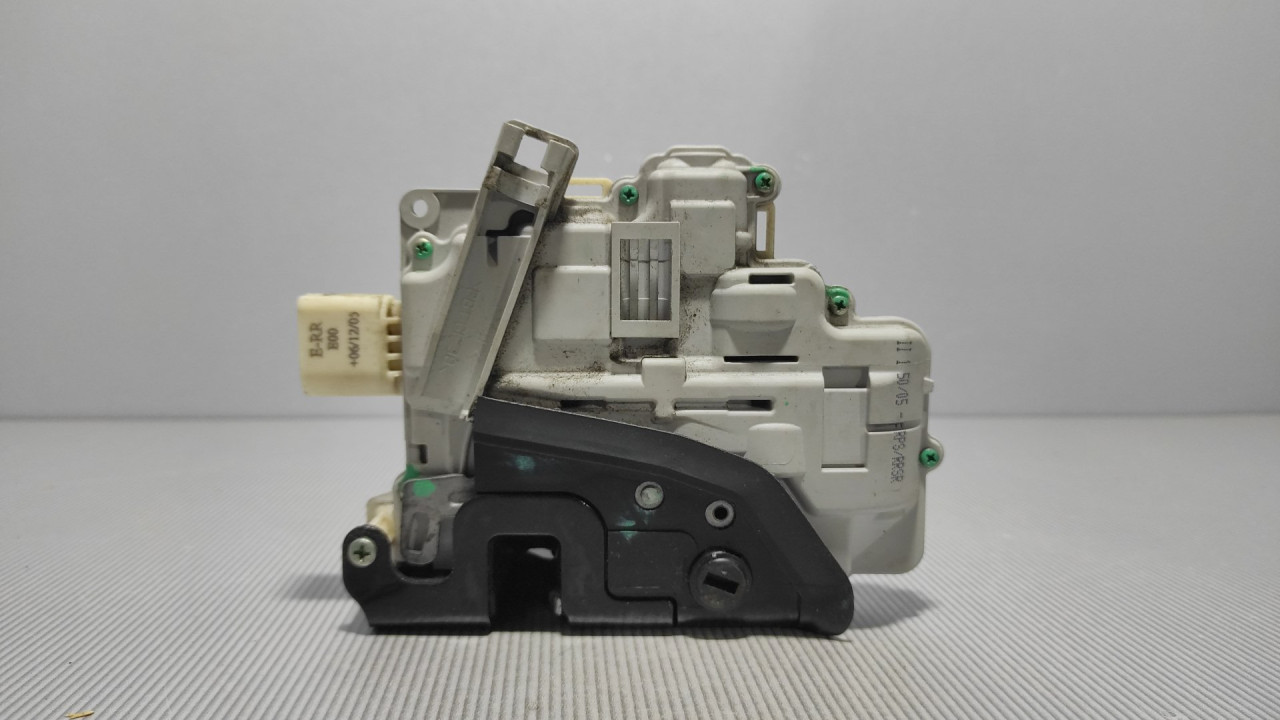 BRAVA VRATA AUDI A4 (B7) > 04-07 8E0839016AA