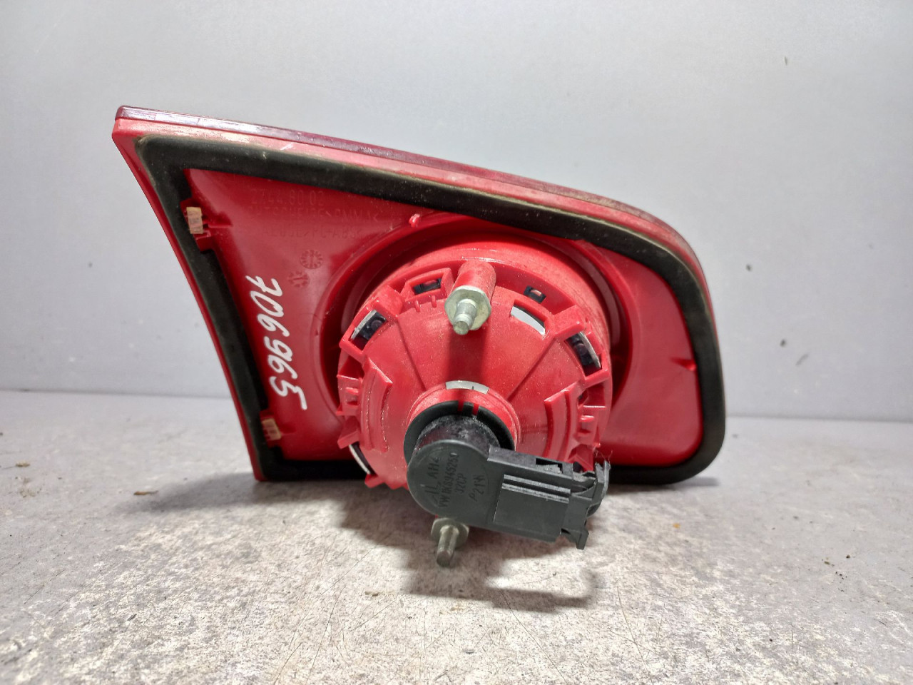 STOP SVJETLO VW PASSAT B6 > 05-10 3C9945094
