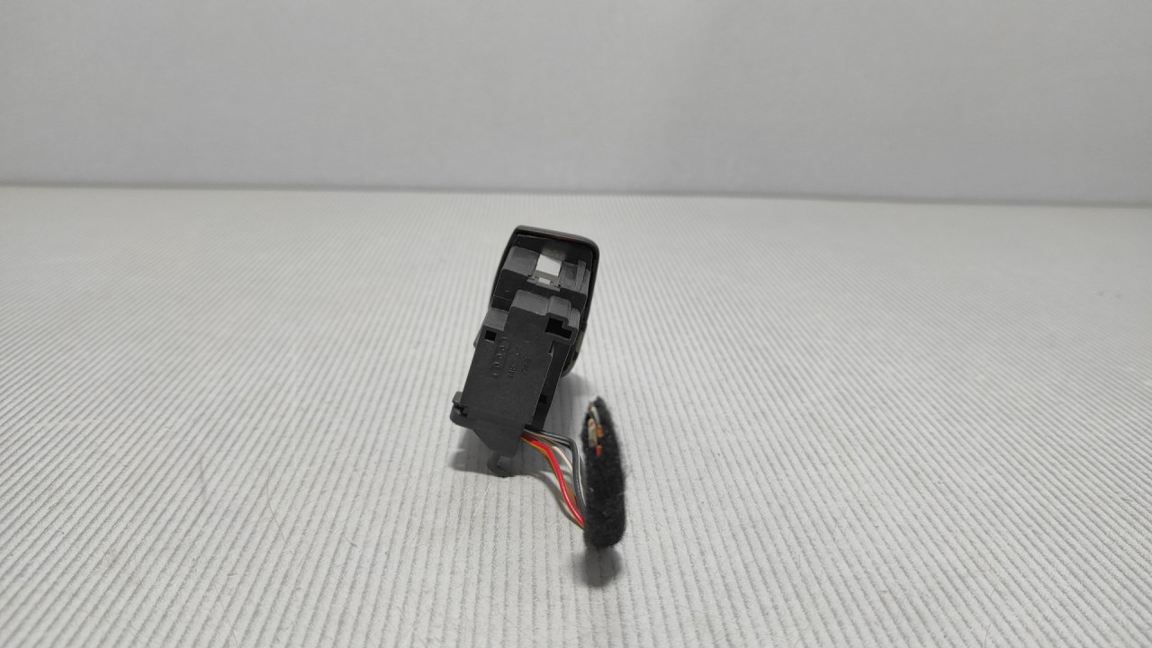 DIJELOVI PREKIDAC AUDI A4 (B8) > 07-11 8K1941509A
