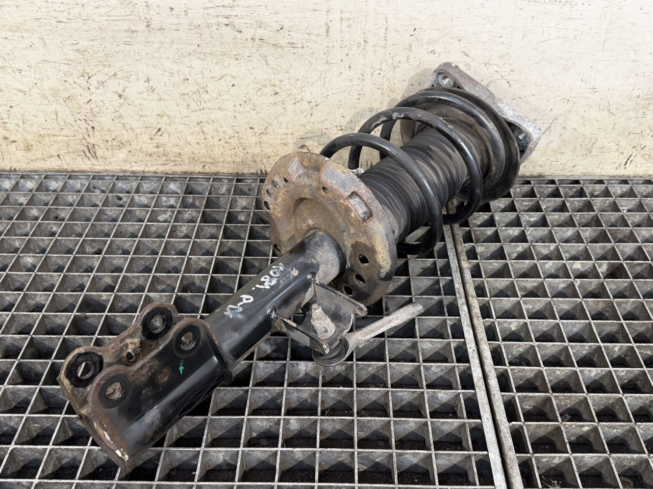 AMORTIZER MERCEDES A KLASA (W176) > 15-18 A1763202038