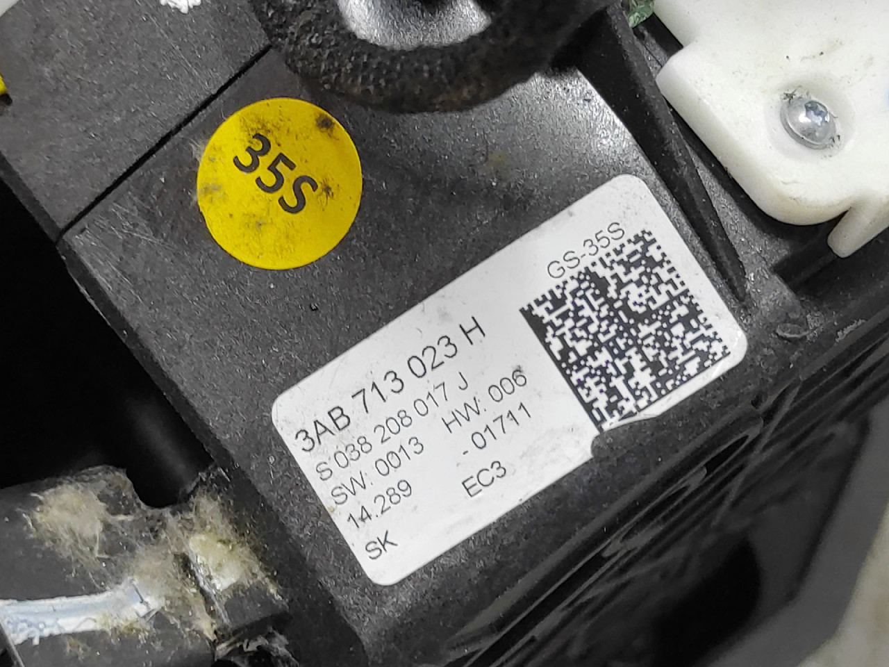 DIJELOVI SALTEBLA VW PASSAT B7 > 10-14 3AB713023H