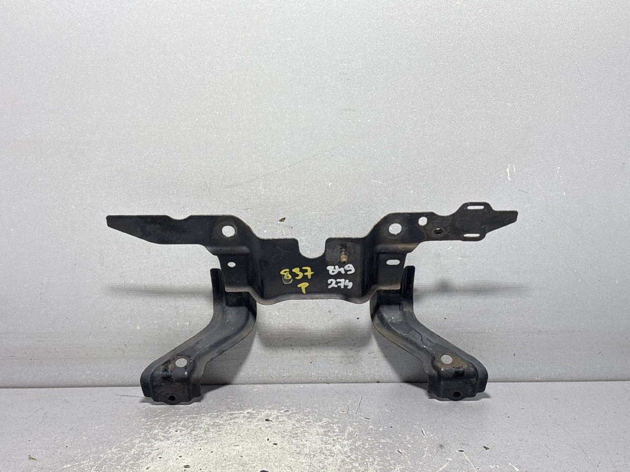 DIJELOVI NOSAC MAZDA 3 > 13-16