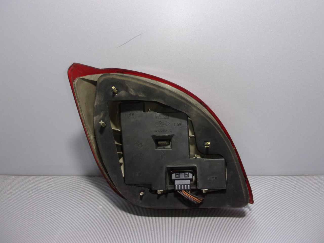 STOP SVJETLO FORD FIESTA > 99-02 FD052016