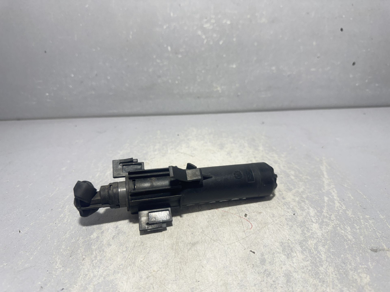PRSKALICA ZA FAROVE AUDI A4 (B8) > 12-15 8K0955102D