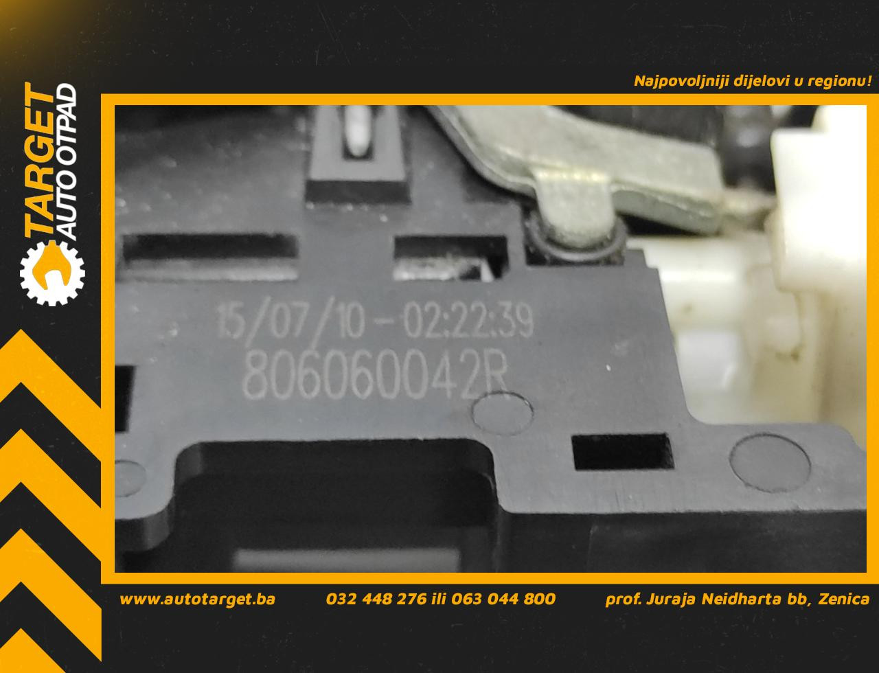DIJELOVI RUCKA VRATA RENAULT SCENIC > 09-11 806060042R