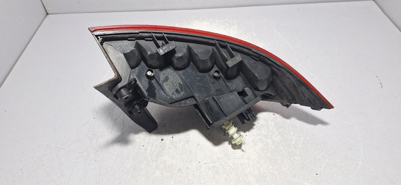 STOP SVJETLO VW PASSAT B8 > 14-19 3G5945096F