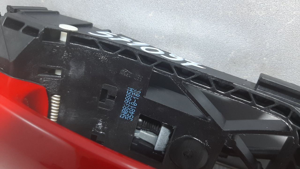 DIJELOVI RUCKA VRATA VW POLO > 09-14 5N0839885H